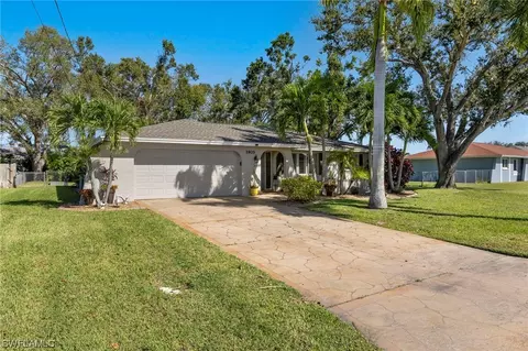 1903 SE 15th Ter, Cape Coral, FL 33990
