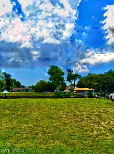 1318 SE 21st Ave, Cape Coral, FL 33990