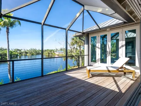 4389 Gulf Pines Dr, Sanibel, FL 33957