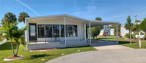 605 Sand Lake Ct, North Fort Myers, FL 33917