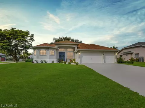 20770 Groveline Ct, Estero, FL 33928