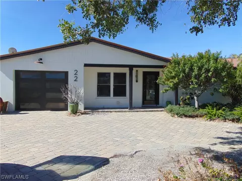 22 Palmview Blvd, Fort Myers Beach, FL 33931