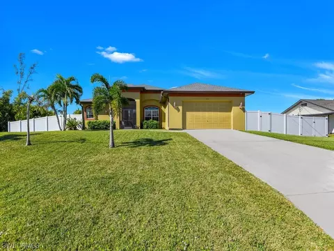 1426 SW 15th Pl, Cape Coral, FL 33991