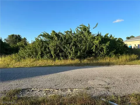 3306 3rd St W, Lehigh Acres, FL 33971