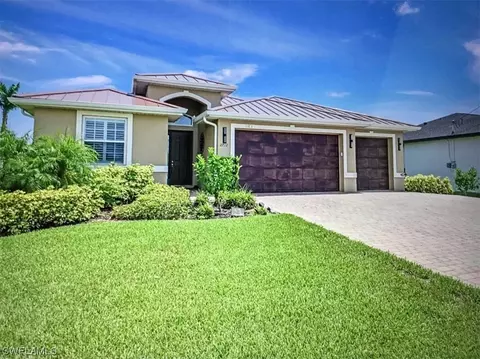 2712 Beach Pkwy W, Cape Coral, FL 33914