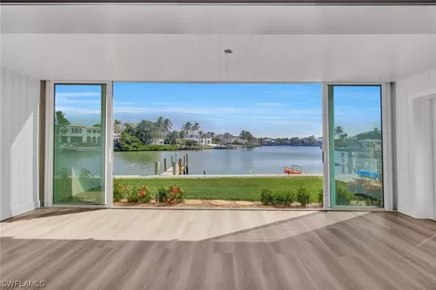 1910 Gulf Shore Blvd N #107, Naples, FL 34102