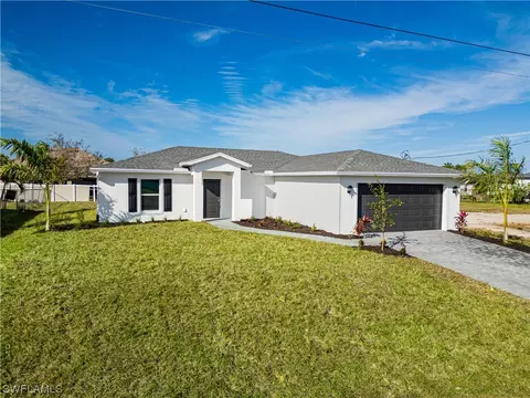 2814 NW 19th Pl, Cape Coral, FL 33993