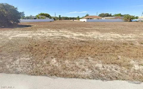 2504 NW 14th Pl, Cape Coral, FL 33993