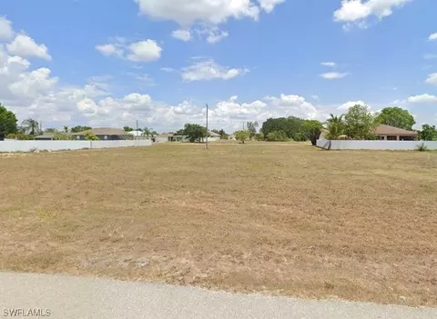 1209 NE 4th Pl, Cape Coral, FL 33909