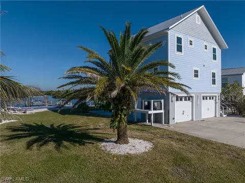 3962-3964 Pine Island Rd NW, Matlacha, FL 33993