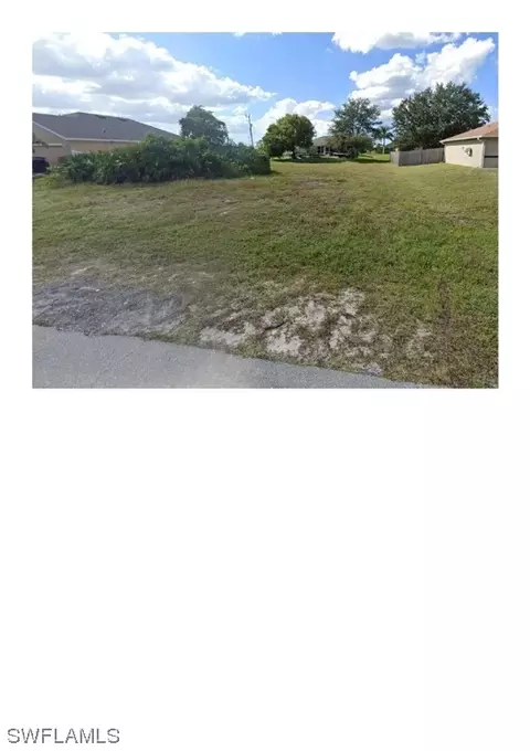 2904 NE 2nd Pl, Cape Coral, FL 33909