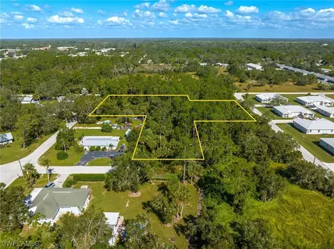 E Seminole Ave, Labelle, FL 33935