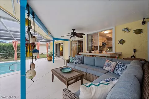 396 Bay Meadows Dr, Naples, FL 34113 photo 3