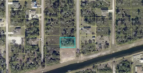 2911 Dora Ave N, Lehigh Acres, FL 33971