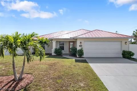 1606 NE 35th St, Cape Coral, FL 33909