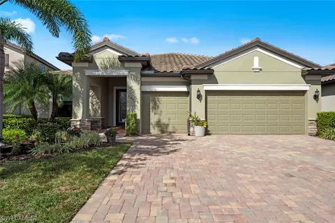 20506 Black Tree Ln, Estero, FL 33928 photo 2