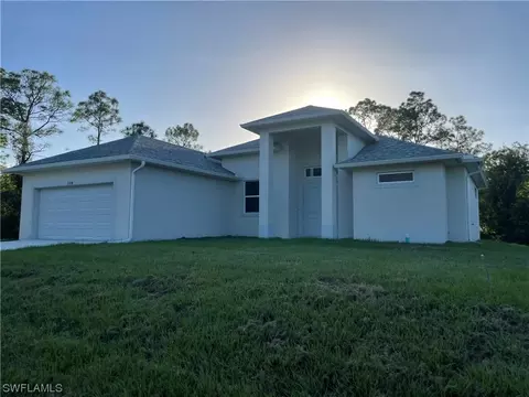 726 Calumet St E, Lehigh Acres, FL 33974