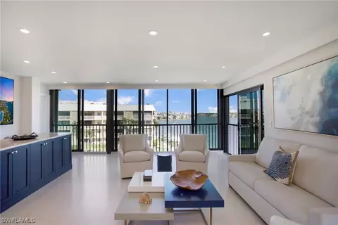 3000 Gulf Shore Blvd N #416, Naples, FL 34103