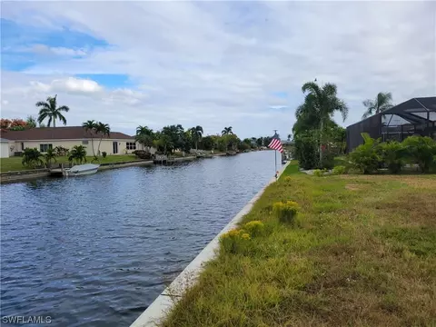 1003 SE 6th St, Cape Coral, FL 33990