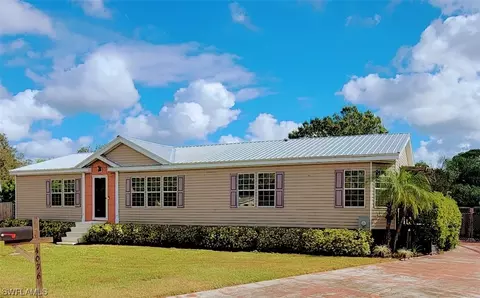 4076 Blue Cypress Ct, Labelle, FL 33935