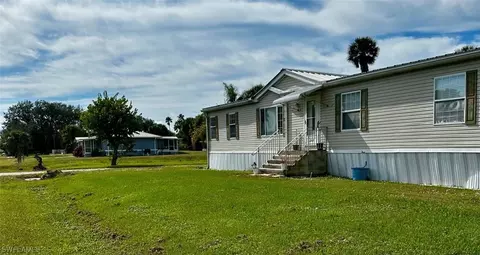 1209 Click Dr, Moore Haven, FL 33471