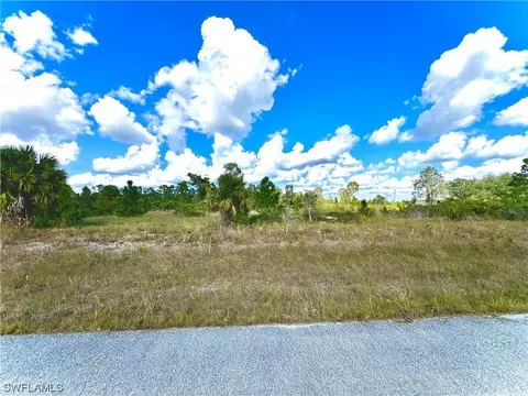 915 Panda Dr, Lehigh Acres, FL 33974