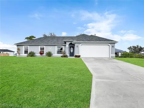 121 NW 12th Ln, Cape Coral, FL 33993