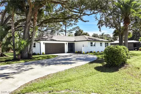 13754 River Forest Dr, Fort Myers, FL 33905