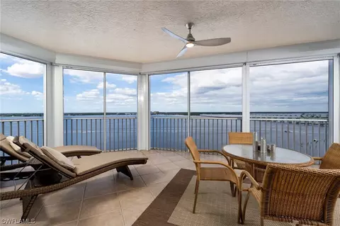 2104 W 1st St #1401, Fort Myers, FL 33901
