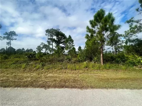 642 Glenquist Ave S, Lehigh Acres, FL 33974