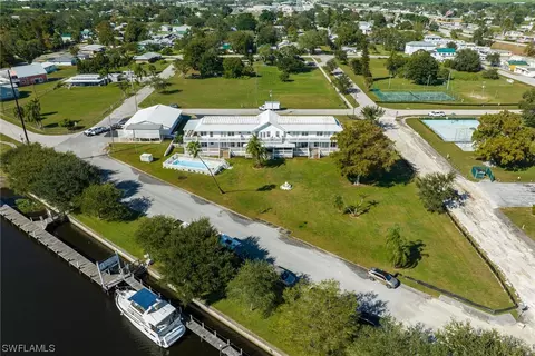 300 1st St, Moore Haven, FL 33471