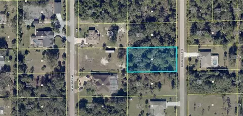 517 Broadway Ave, Lehigh Acres, FL 33972