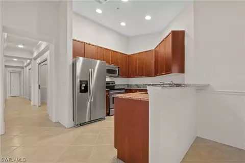 10080 Lake Cove Dr #301, Fort Myers, FL 33908