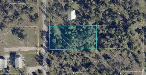 2304 Scott Ave, Alva, FL 33920