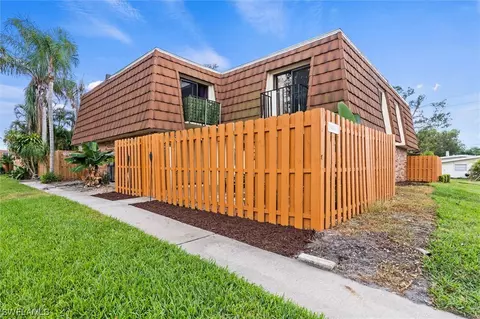 1460 Park Shore Cir #2, Fort Myers, FL 33901