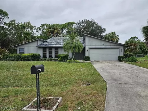 209 Roosevelt Ave, Lehigh Acres, FL 33936
