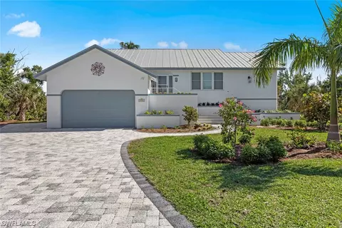 9472 Balsa Ct, Sanibel, FL 33957