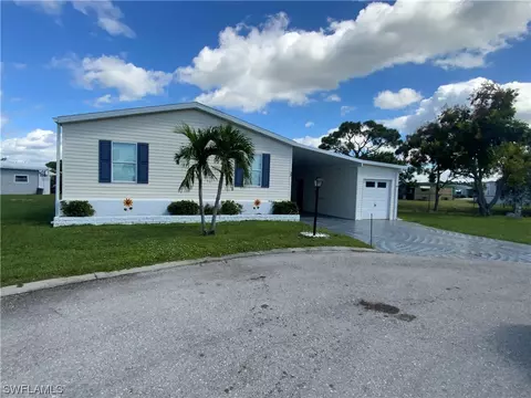 30 Casper Ct, North Fort Myers, FL 33903