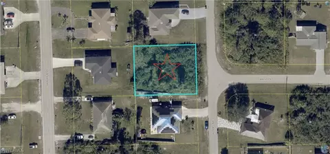 1041-1043 Albany Ave, Lehigh Acres, FL 33971