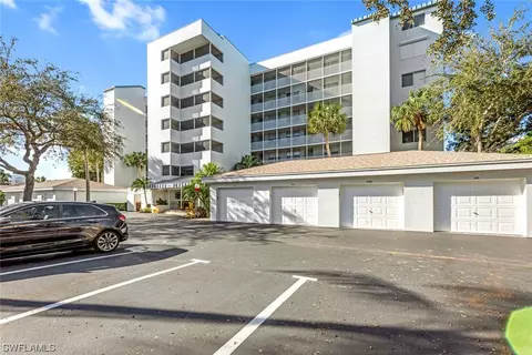 290 Naples Cove Dr #2202, Naples, FL 34110