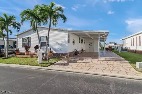 5545 Adam Dr, North Fort Myers, FL 33917