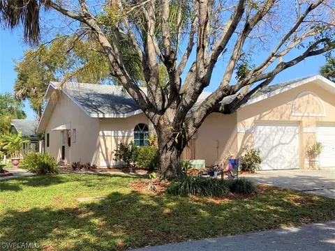 12303 Londonderry Ln, Bonita Springs, FL 34135