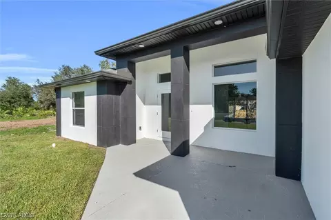 3006 11th St SW, Lehigh Acres, FL 33976
