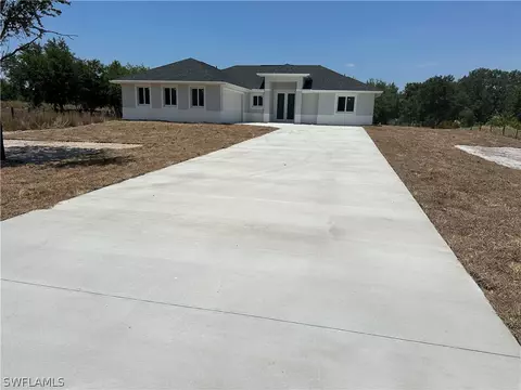 7942 17th Pl, Labelle, FL 33935 photo 2