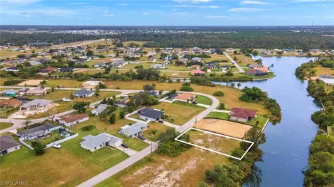 2118 NE 19th Pl, Cape Coral, FL 33909