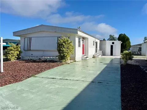 203 Cobblestone Ln, North Fort Myers, FL 33917
