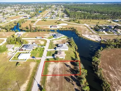 1444 NE 33rd St, Cape Coral, FL 33909