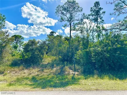 3203 10th St W, Lehigh Acres, FL 33971