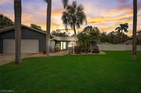 6795 Autumn Ct, North Fort Myers, FL 33903