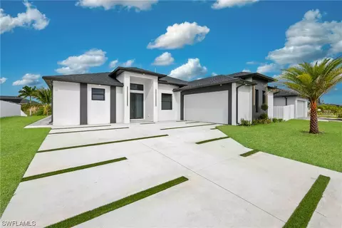 5 NW 8th Ter, Cape Coral, FL 33993